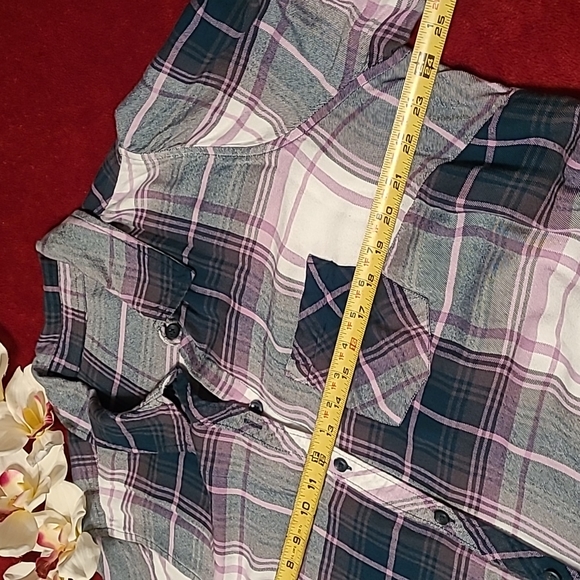 Plaid Layering Button up Top - Picture 12 of 13